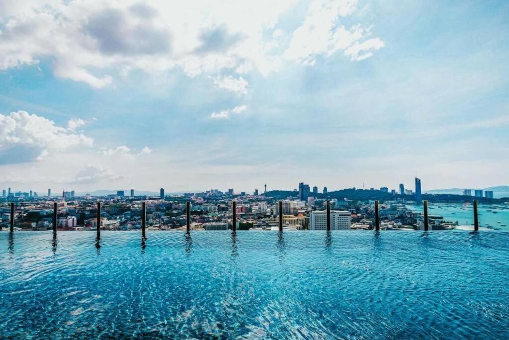Sea View 2 Bed Room Condo @ Central Pattaya Bagian luar foto
