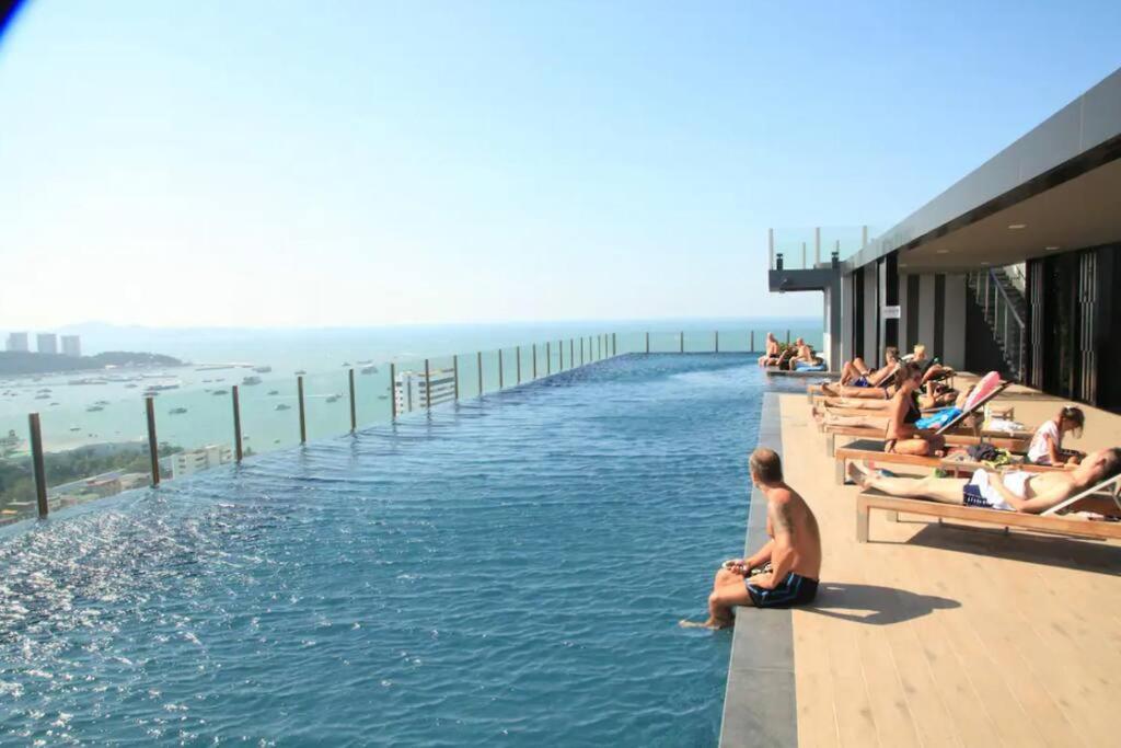 Sea View 2 Bed Room Condo @ Central Pattaya Bagian luar foto